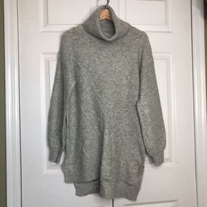 NWT 14th & Union Gray Diamond Turtleneck Sweater
